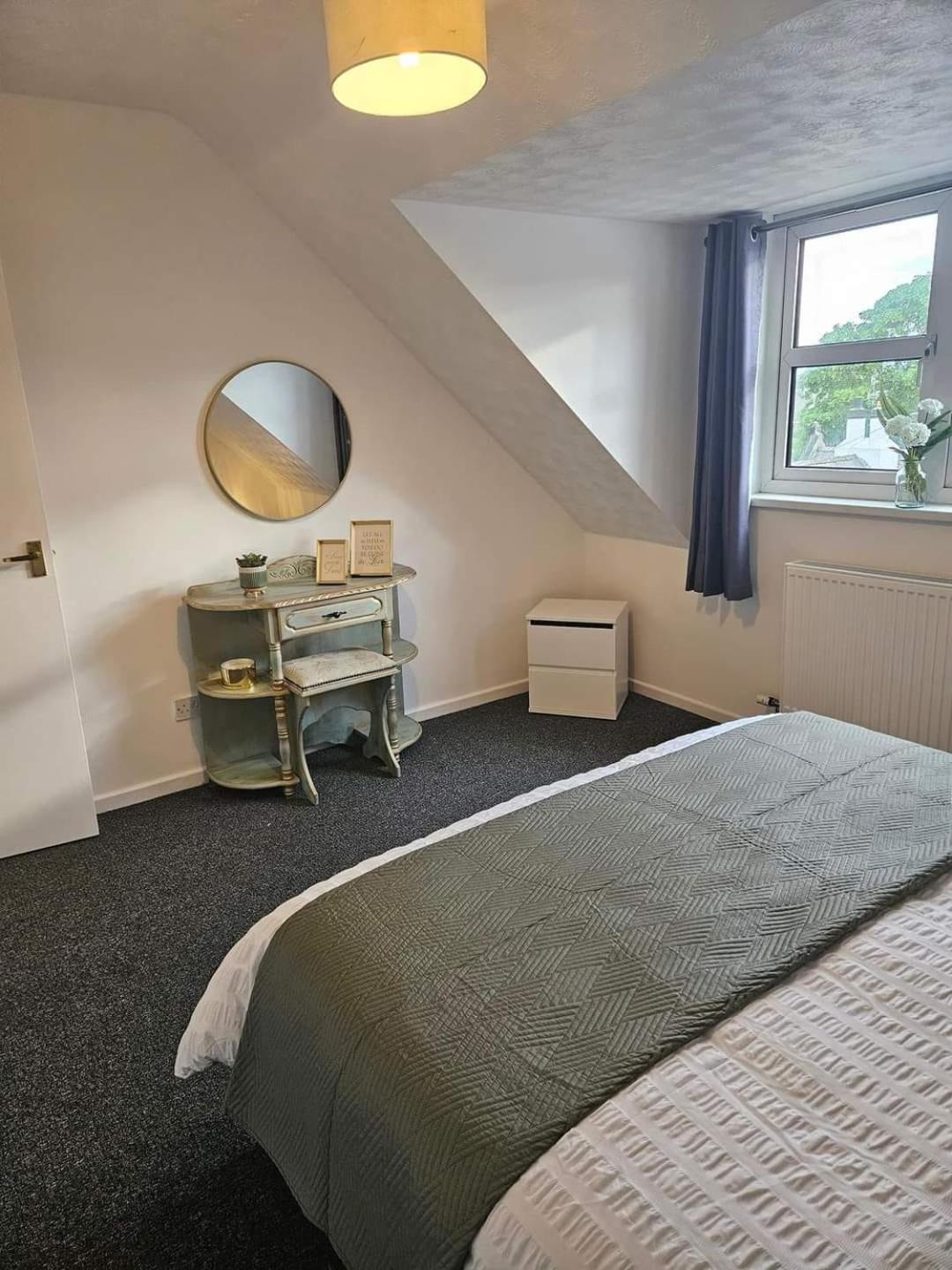 Apartamento Cosy At The Castle Carrickfergus Exterior foto